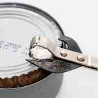How To Use An Old-Fashioned Can Opener